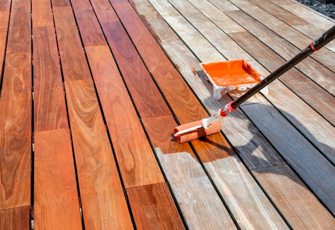 Deck staining Calgary